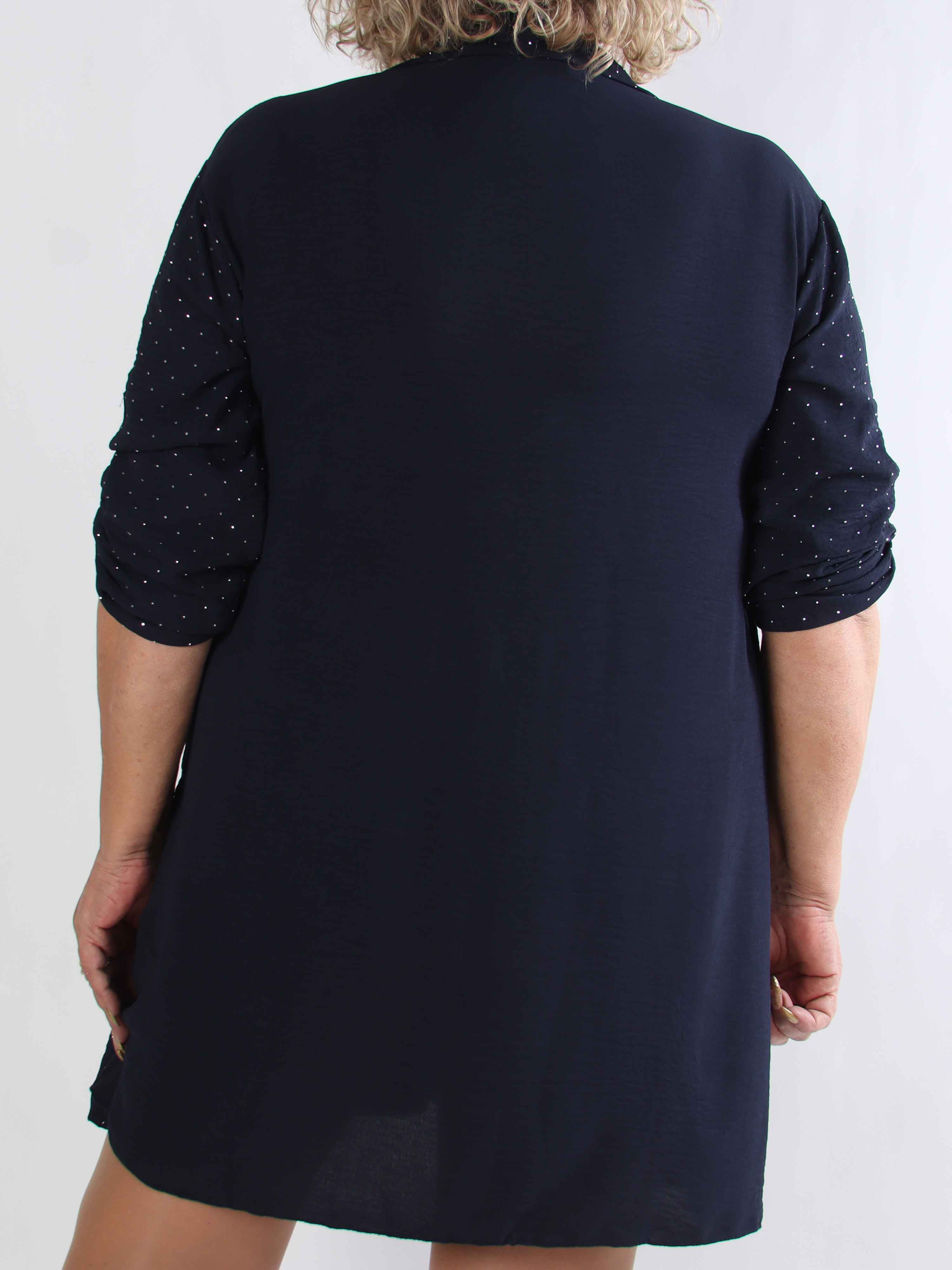 Gissele - Sød plus size kjole i viskose med fine similisten